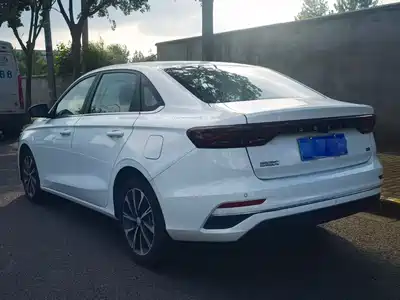 Geely Emgrand 2025