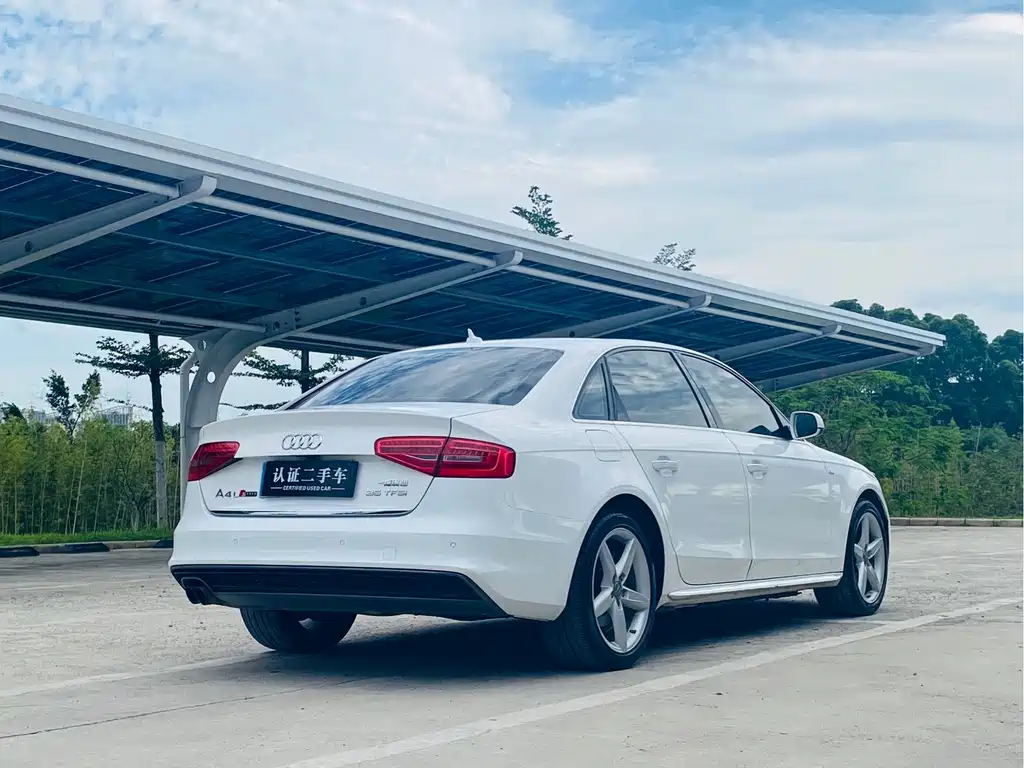 Audi A4L 2016