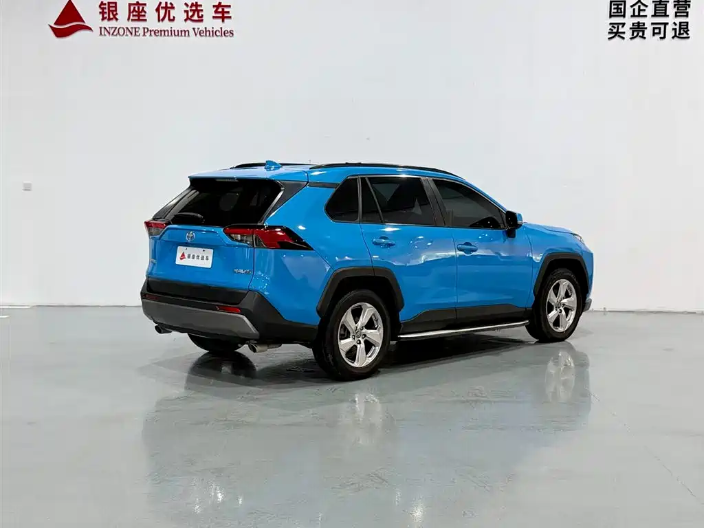 Toyota RAV4 2019 — фото 5