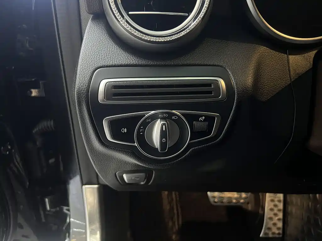 Mercedes-Benz GLC 2020 — фото 24