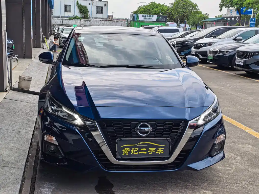 Nissan Teana 2022