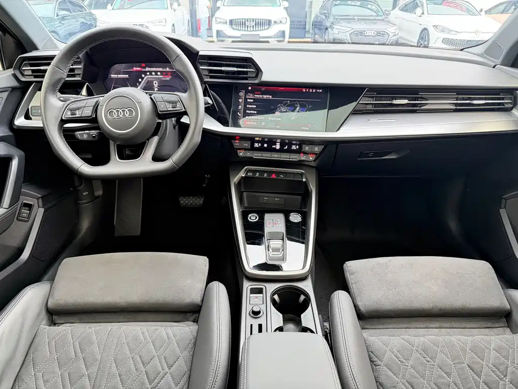 Audi A3 2023 — фото 20