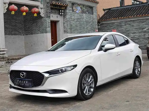 Mazda 3 Axela 2023