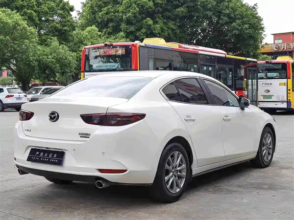 Mazda 3 Axela 2023