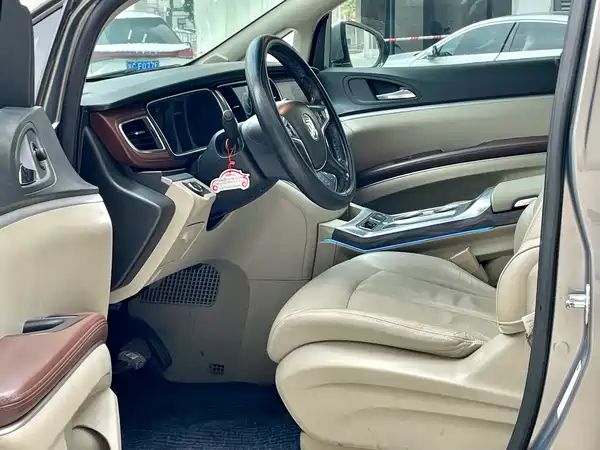 Buick GL8 2018