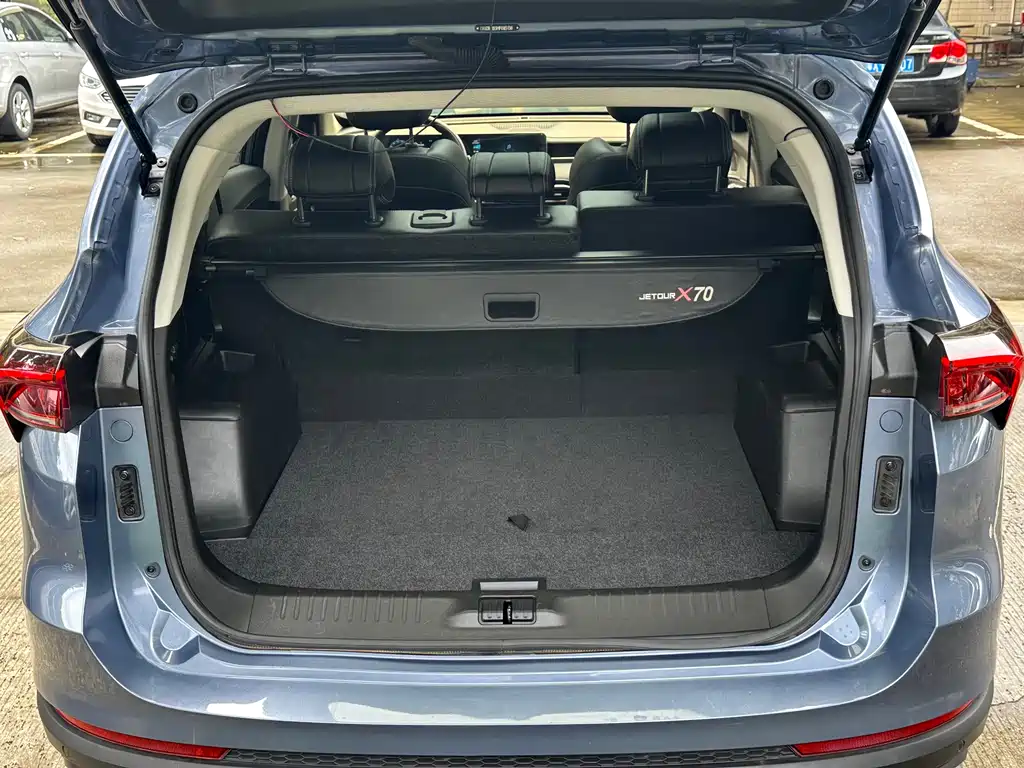 Jetour X70 PLUS 2022 — фото 20