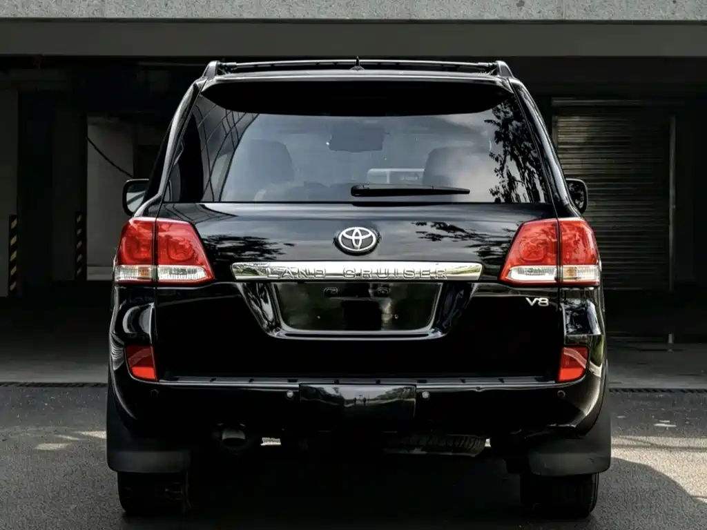 Toyota Land Cruiser 2011 — фото 5