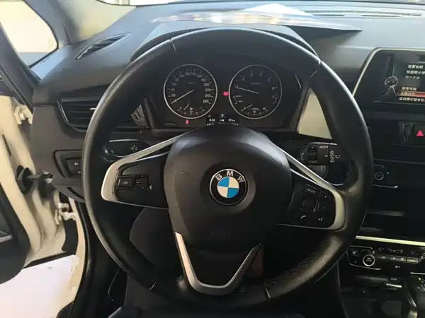 BMW 2 Series Wagon 2017