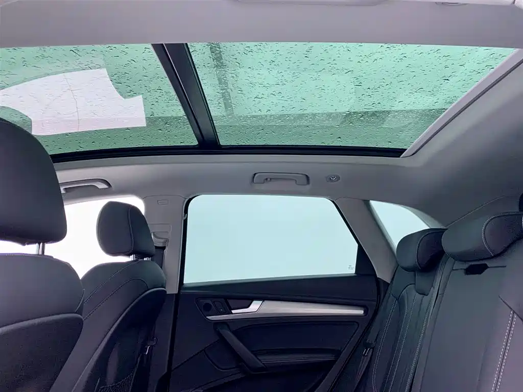 Audi Q5L 2022 — фото 25