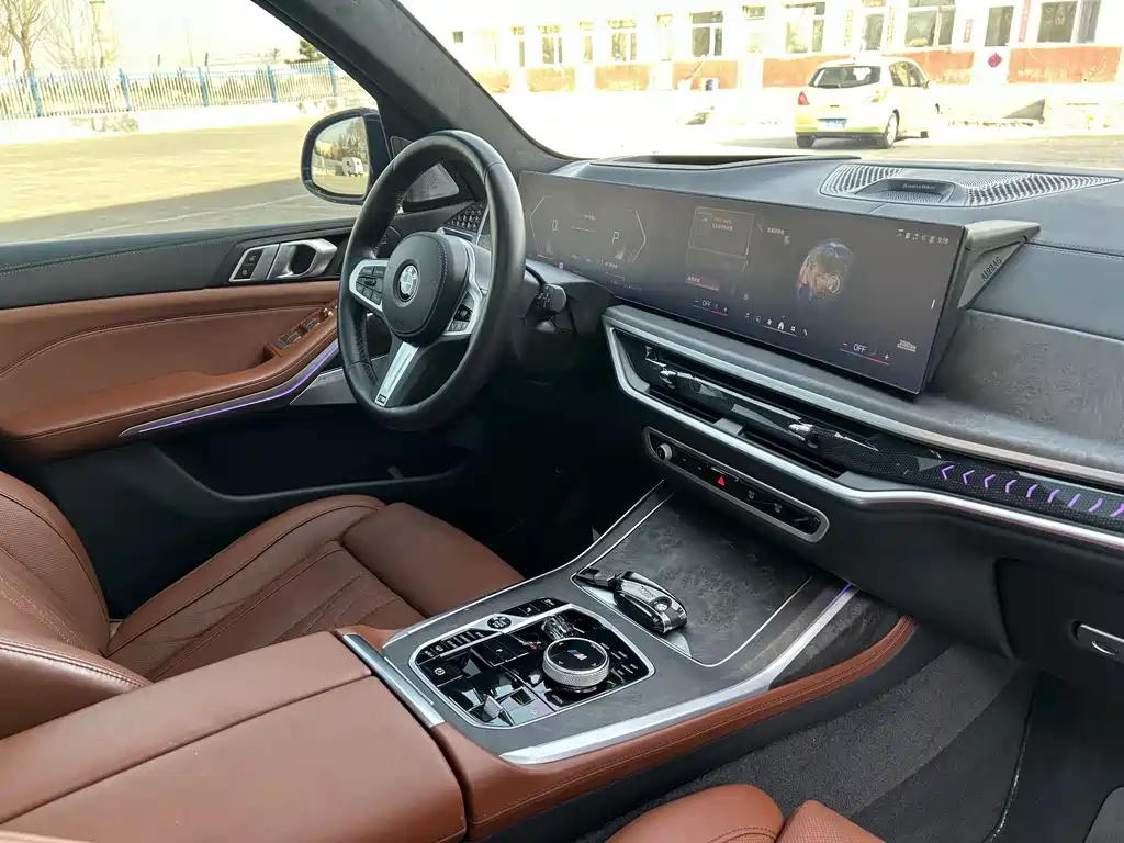BMW X7 2024 — фото 21
