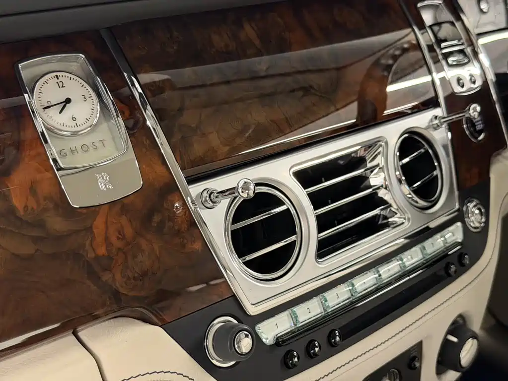 Rolls-Royce Ghost 2015 — фото 17