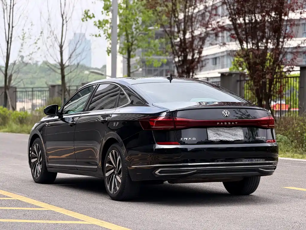 Volkswagen Passat 2022