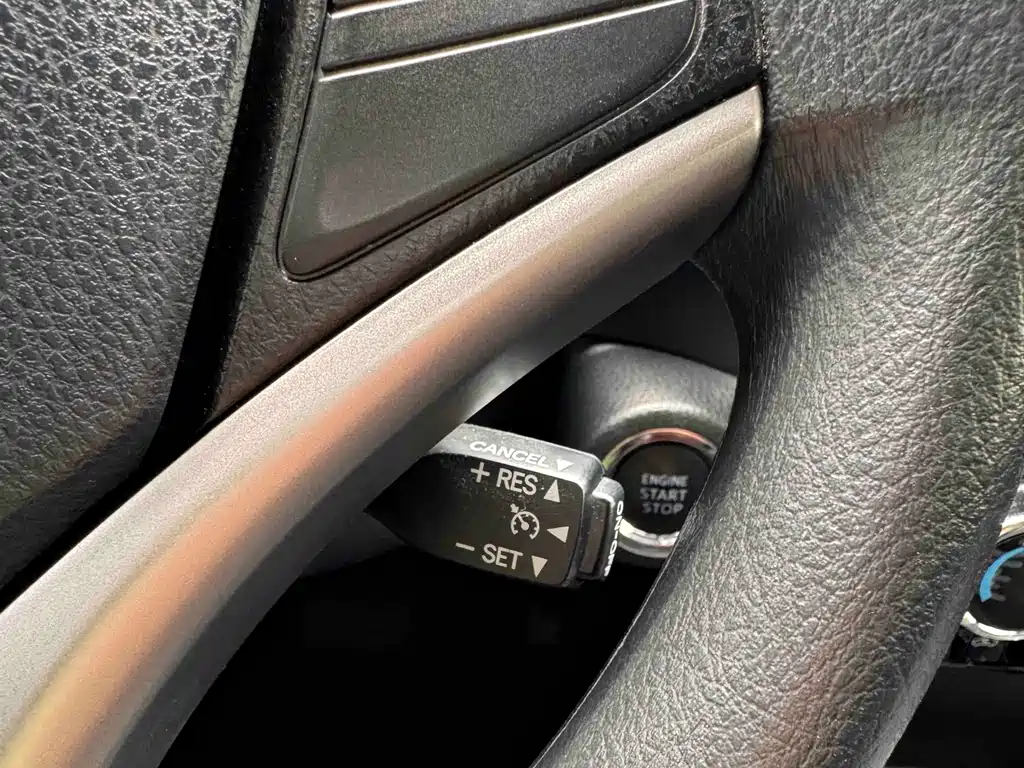 Toyota Yaris L 2022 — фото 37