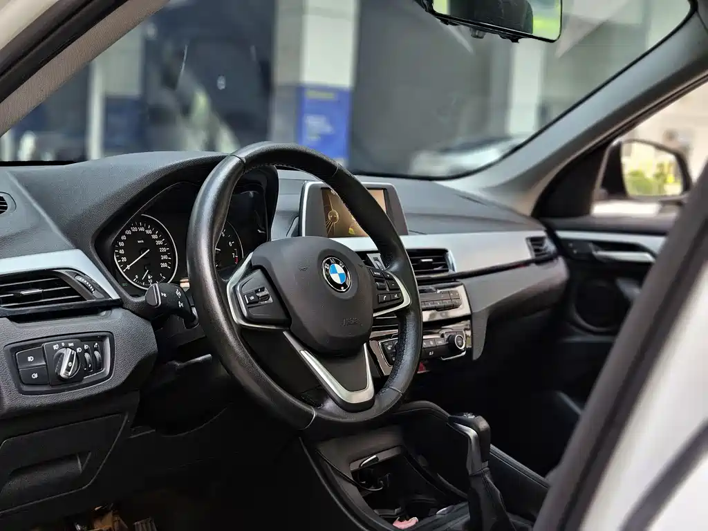 BMW X1 2017 — фото 6