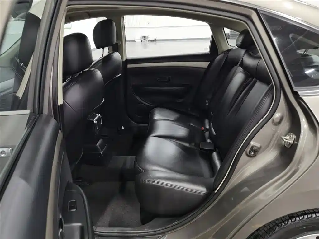 Nissan Sylphy 2019 — фото 15