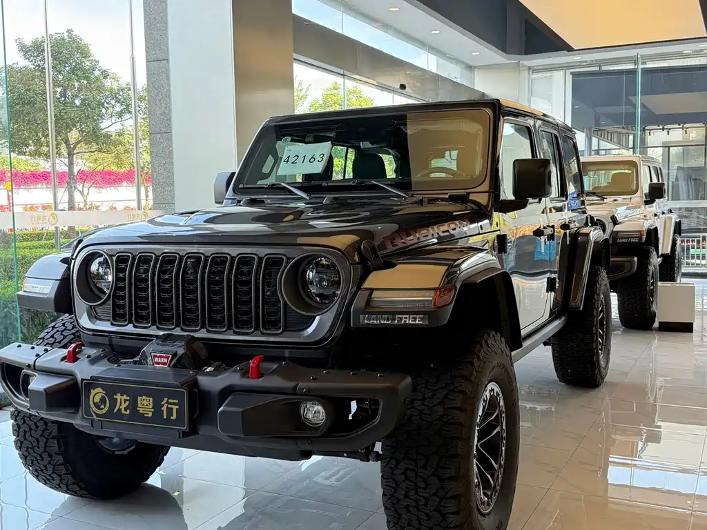 Jeep Wrangler — фото 2