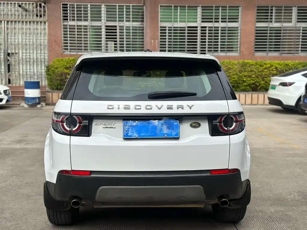 Land Rover Discovery Sport 2017 — фото 8