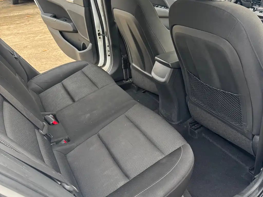 Hyundai Elantra 2018 — фото 10