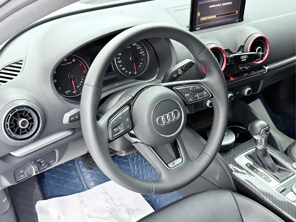 Audi A3 2021 — фото 10
