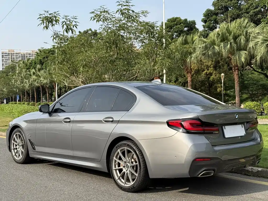 BMW 5 Series 2023