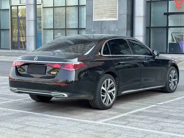 Mercedes-Benz E-Class 2024