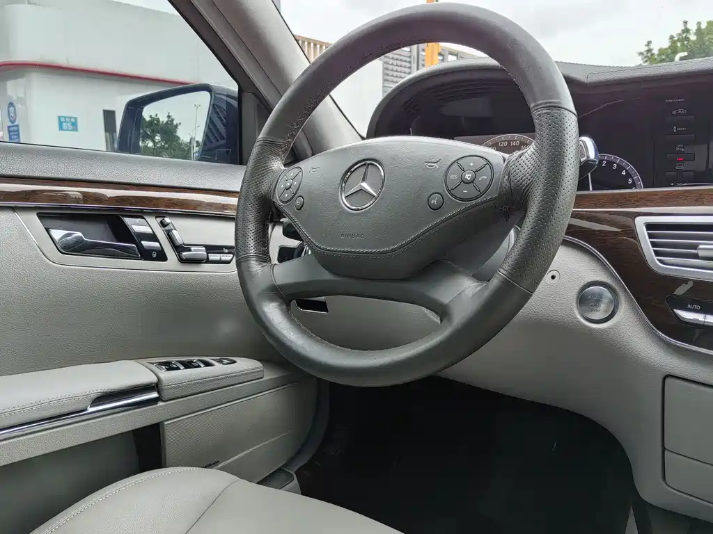 Mercedes-Benz S-Class 2011 — фото 31