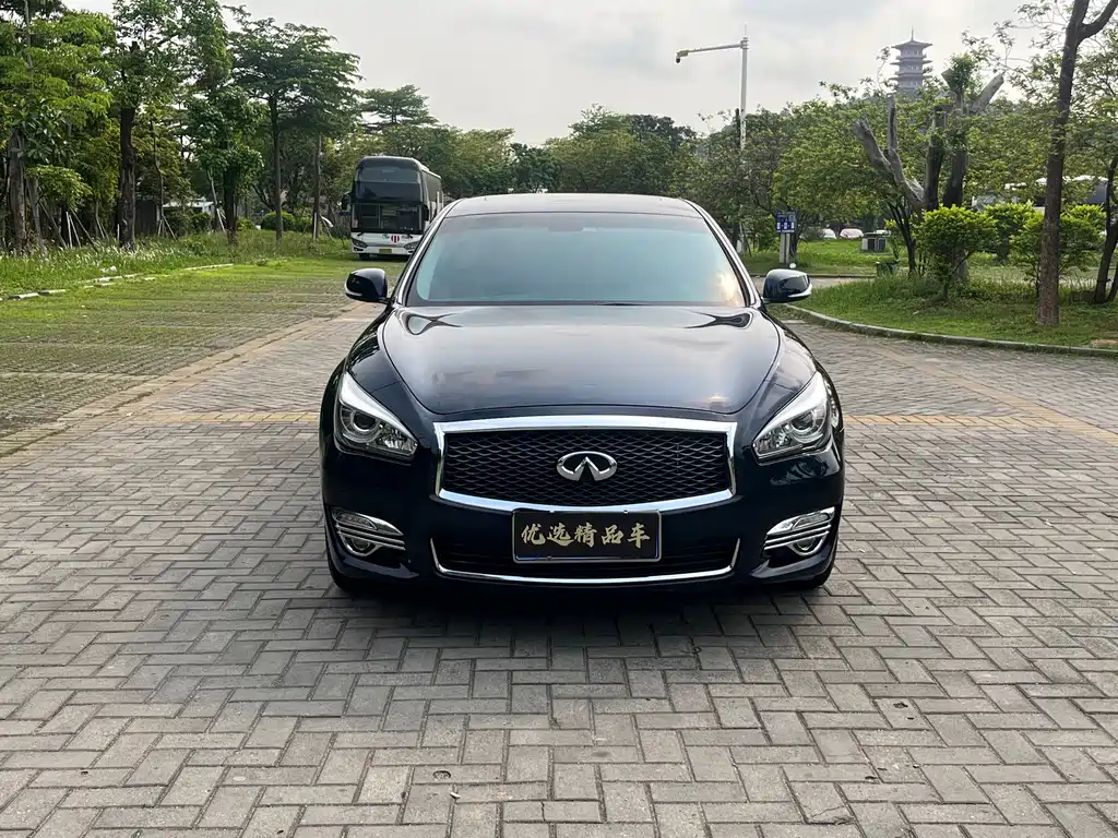 Infiniti Q70 2018 — фото 2