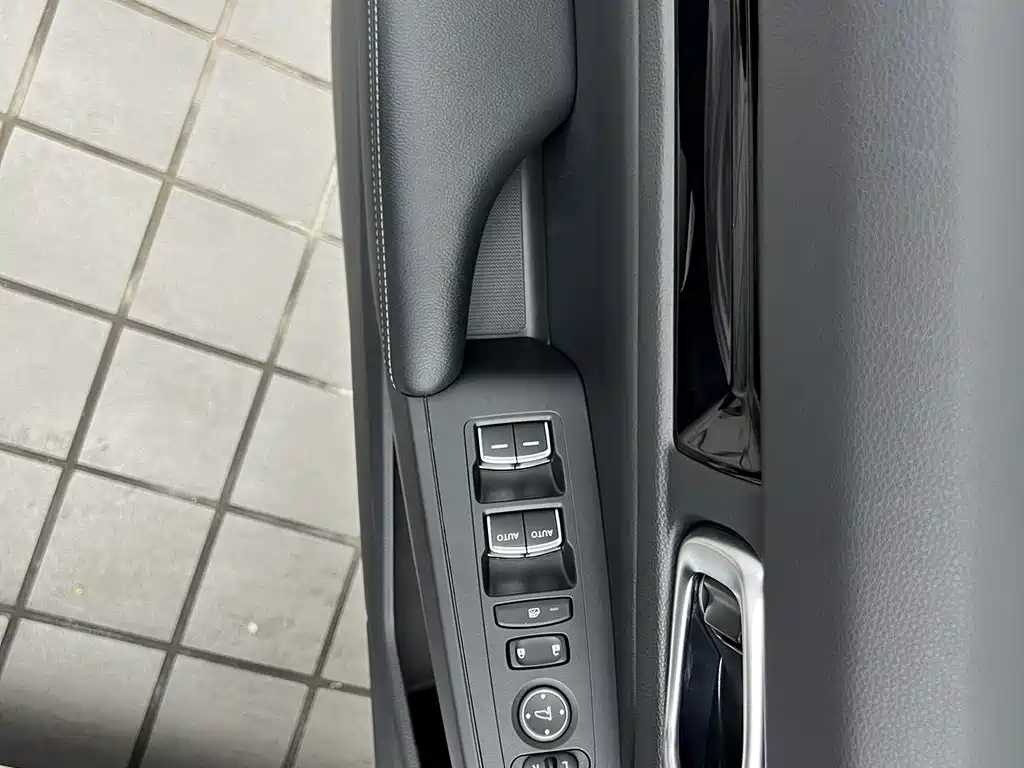 Honda Civic 2023 — фото 16