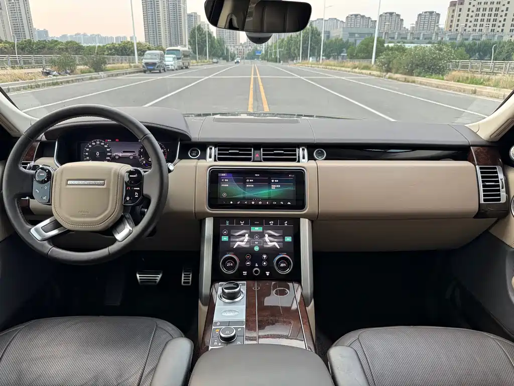 Land Rover Range Rover 2021 — фото 25