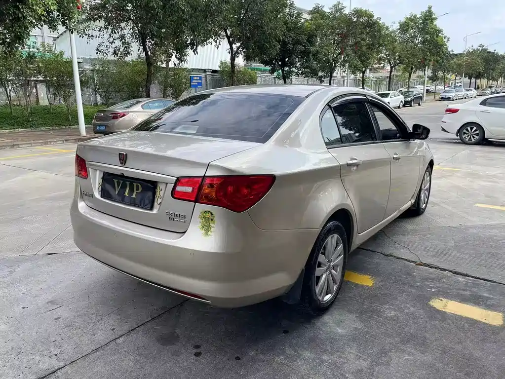 Roewe 350 2015