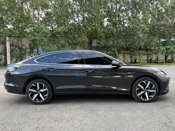 Volkswagen Lamando 2023