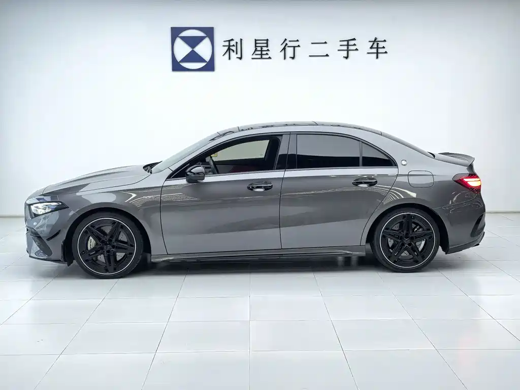 Mercedes-Benz A-Class AMG 2024 — фото 2