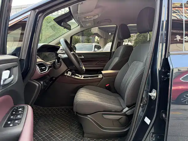 GAC Trumpchi M6 2022