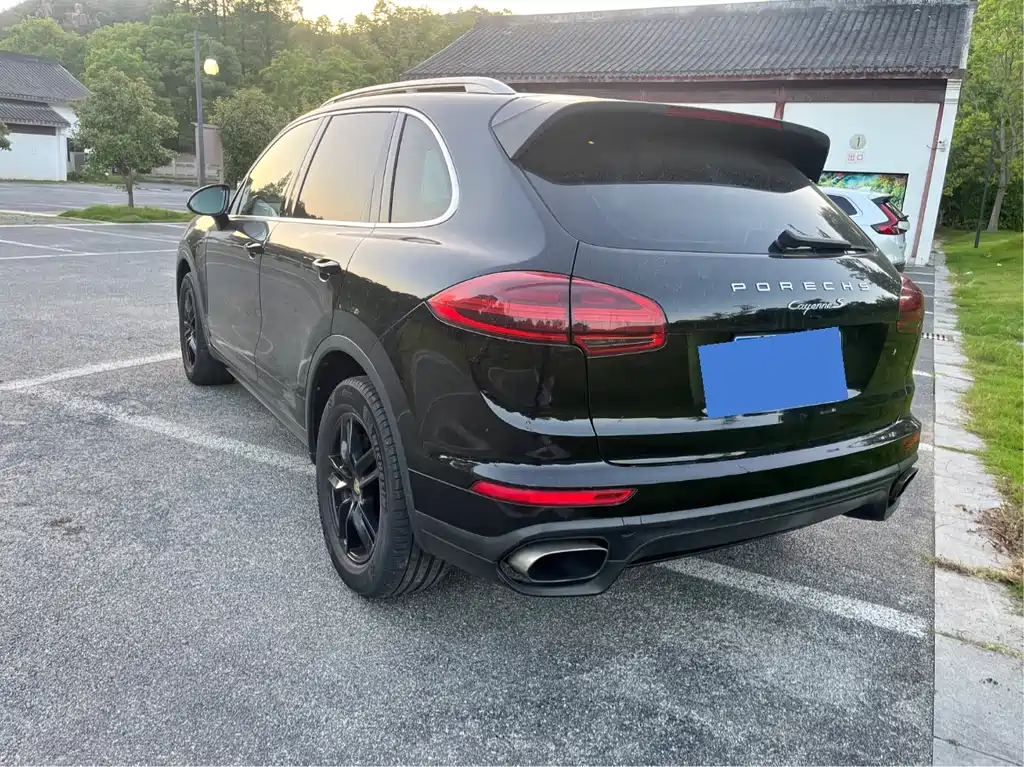 Porsche Cayenne 2017 — фото 6