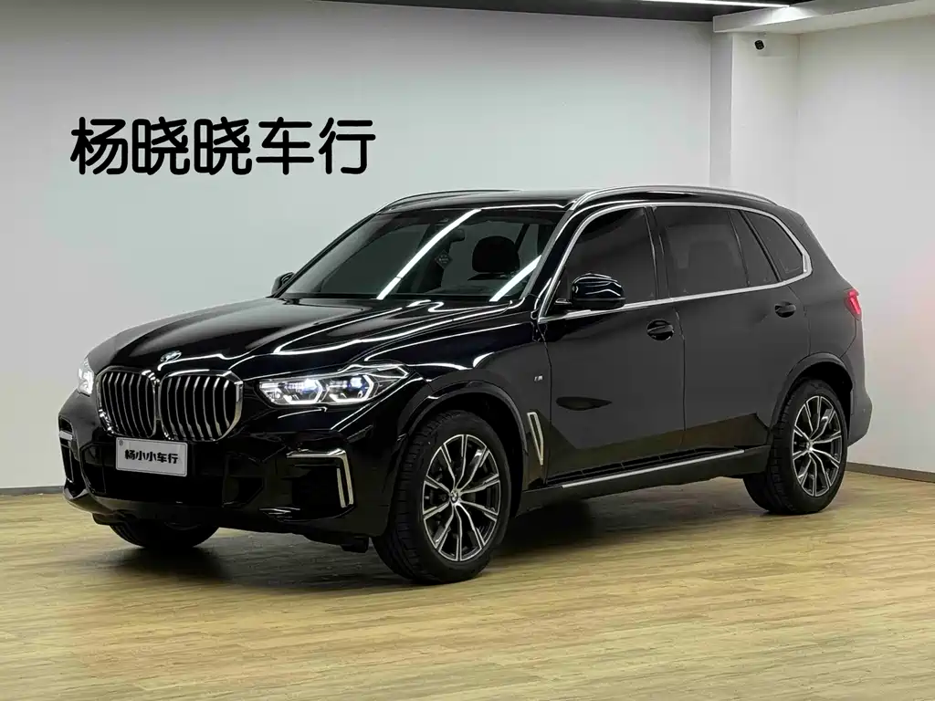 BMW X5 2022 — фото 1