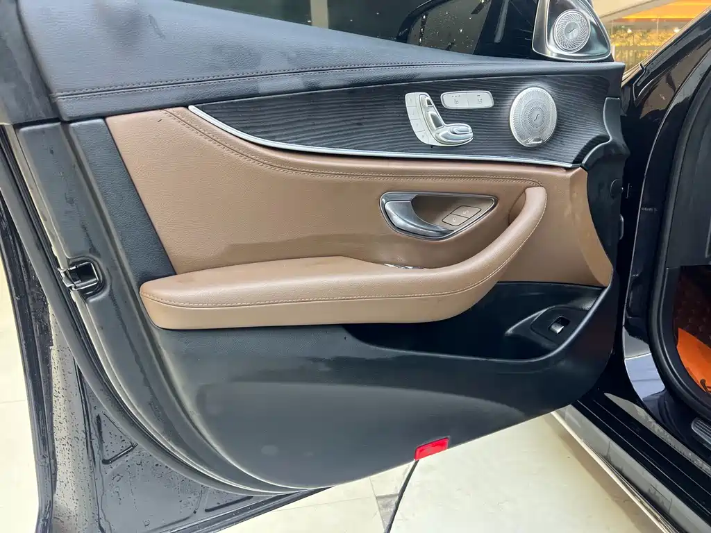 Mercedes-Benz E-Class 2022