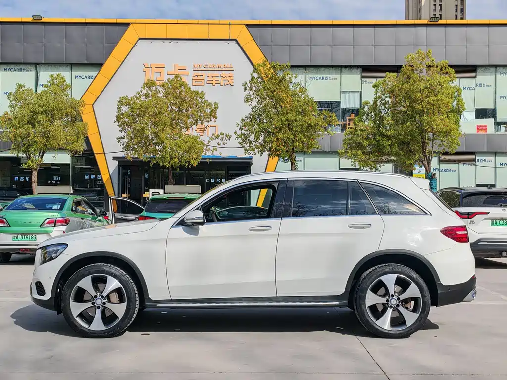 Mercedes-Benz GLC 2016 — фото 16