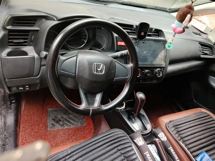 Honda Fit 2017 — фото 12