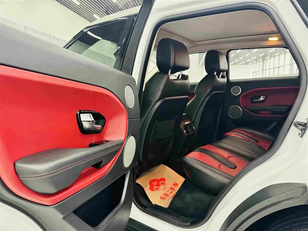 Land Rover Evoque 2015 — фото 19