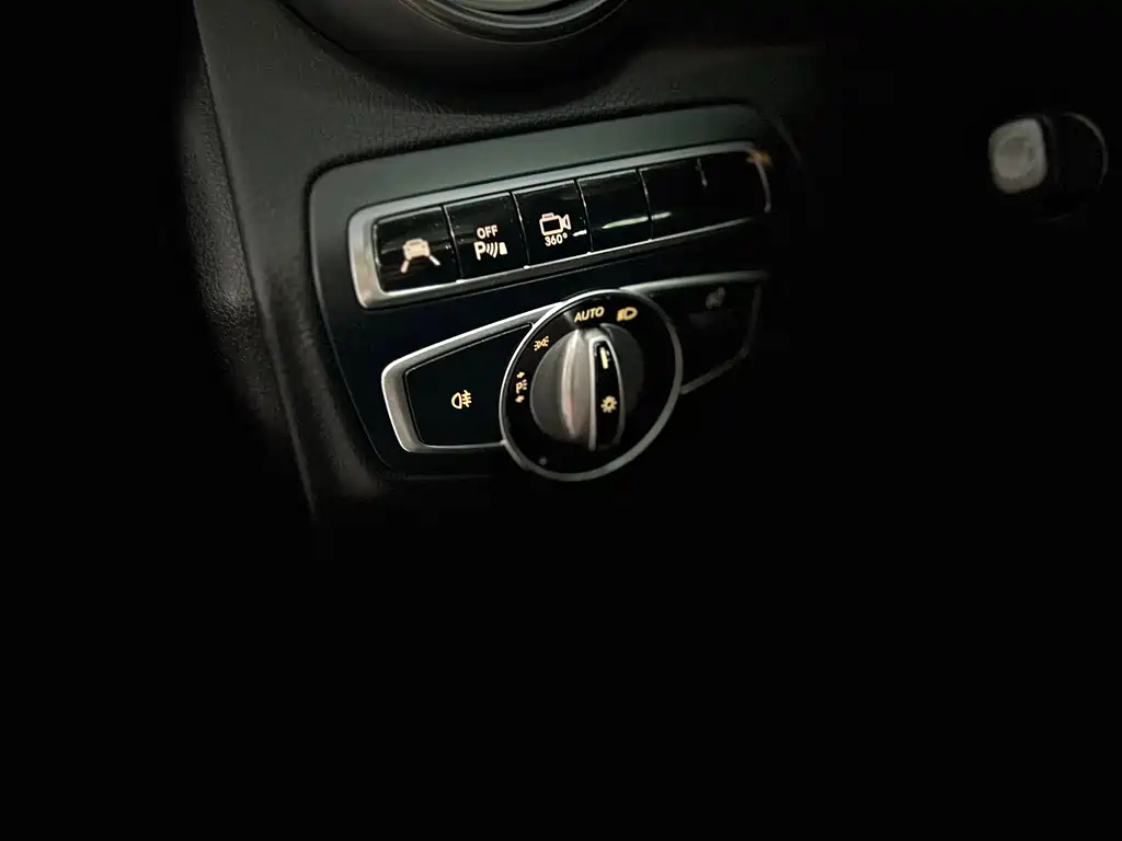 Mercedes-Benz GLC 2016 — фото 14