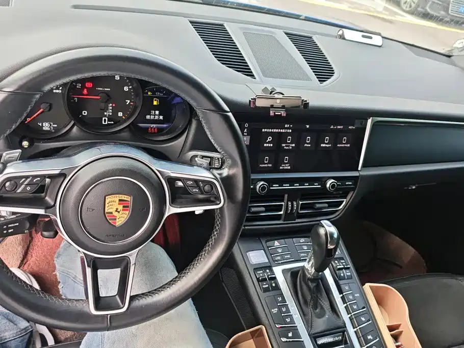 Porsche Macan 2019 — фото 12