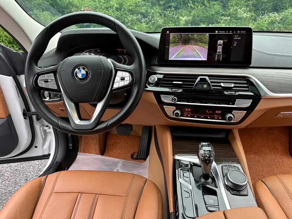 BMW 6 Series GT 2022 — фото 13