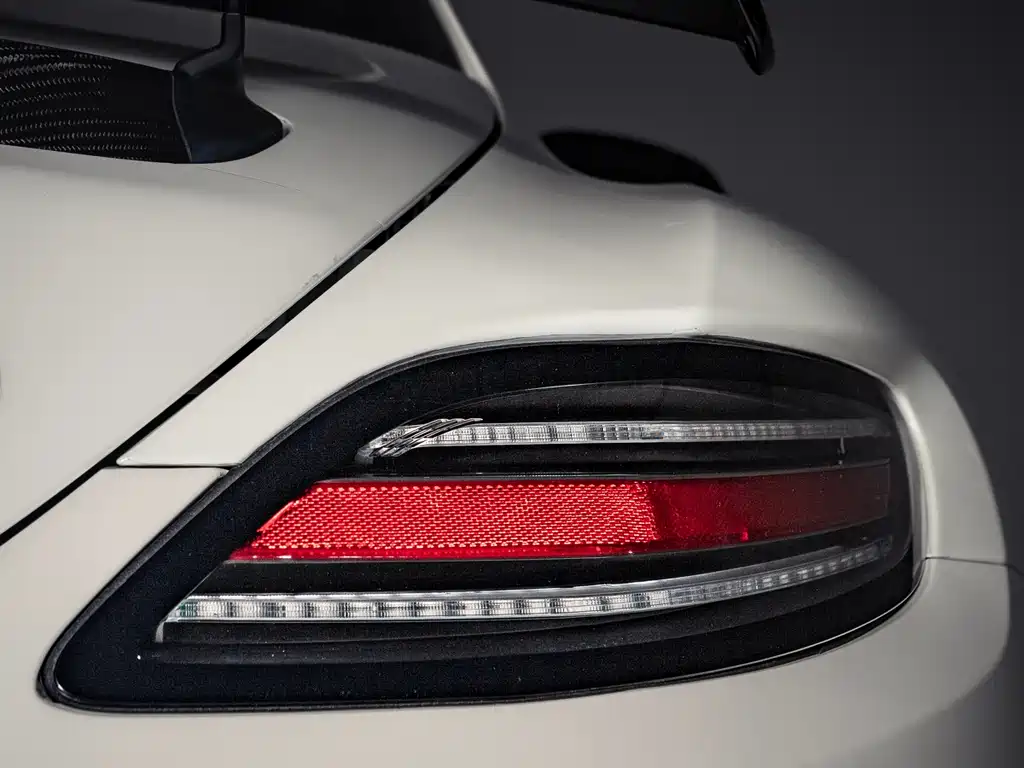 Mercedes-Benz SLS AMG 2014 — фото 16