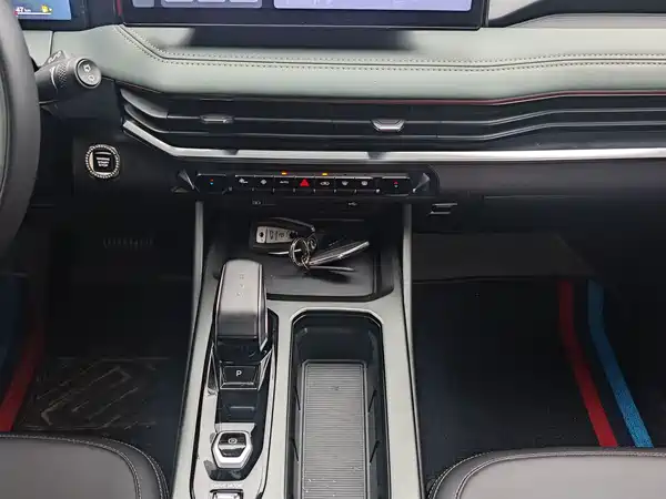 Geely Haoyue L 2022