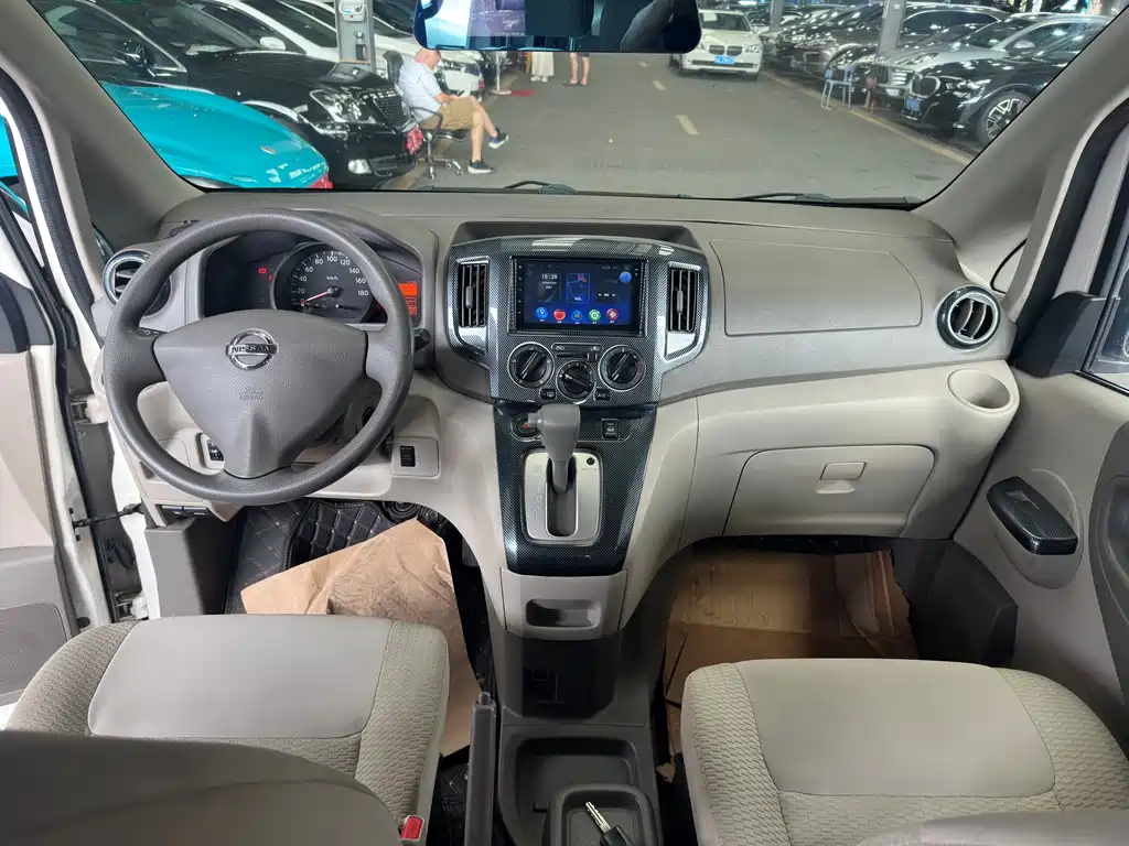 Nissan NV200 2017 — фото 12