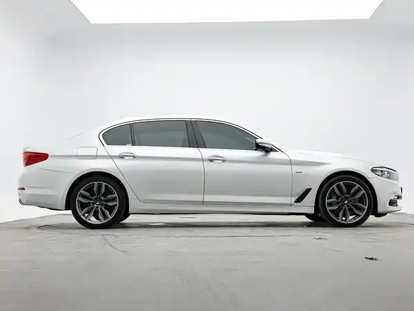 BMW 5 Series 2017
