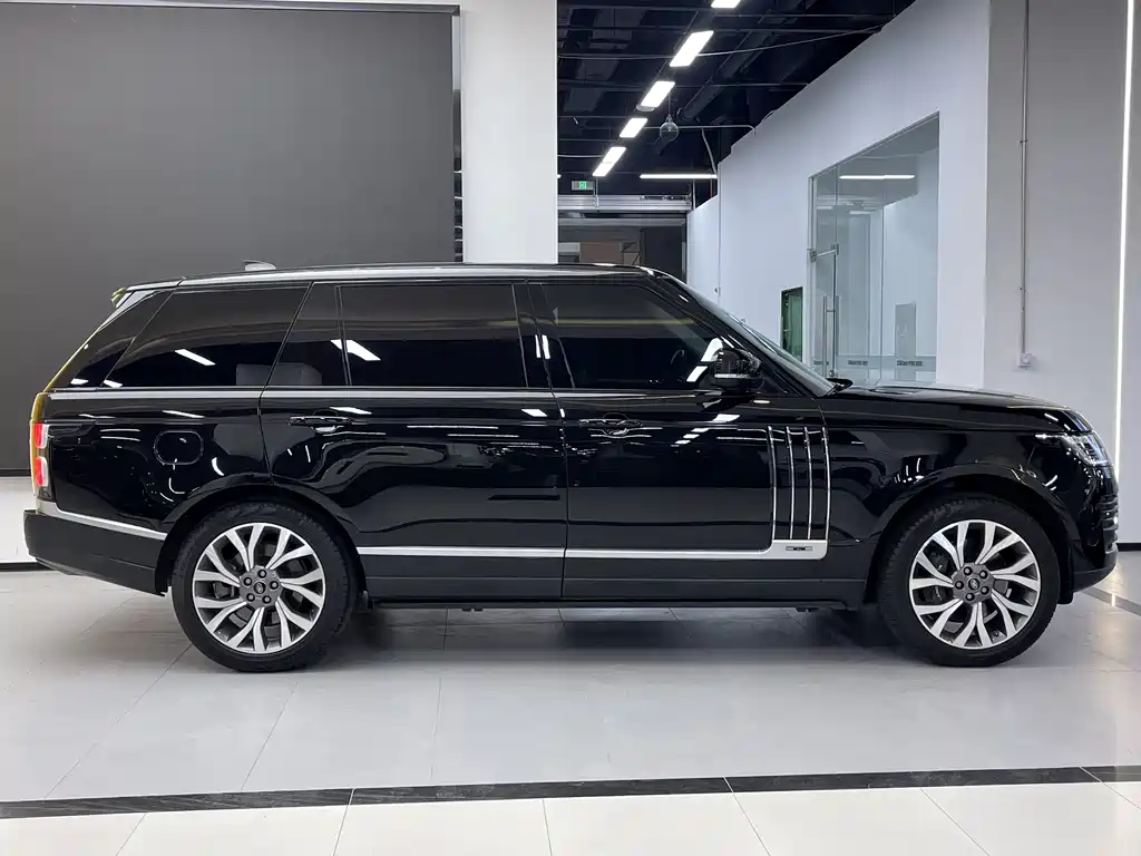 Land Rover Range Rover 2021 — фото 8