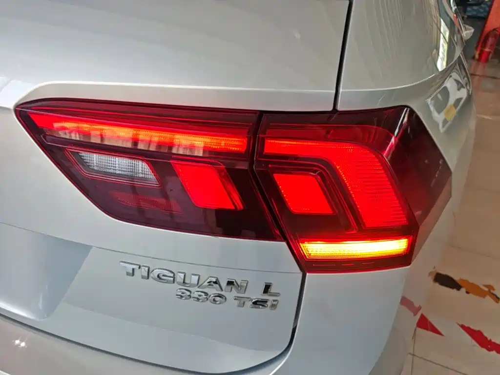 Volkswagen Tiguan L 2017 — фото 8