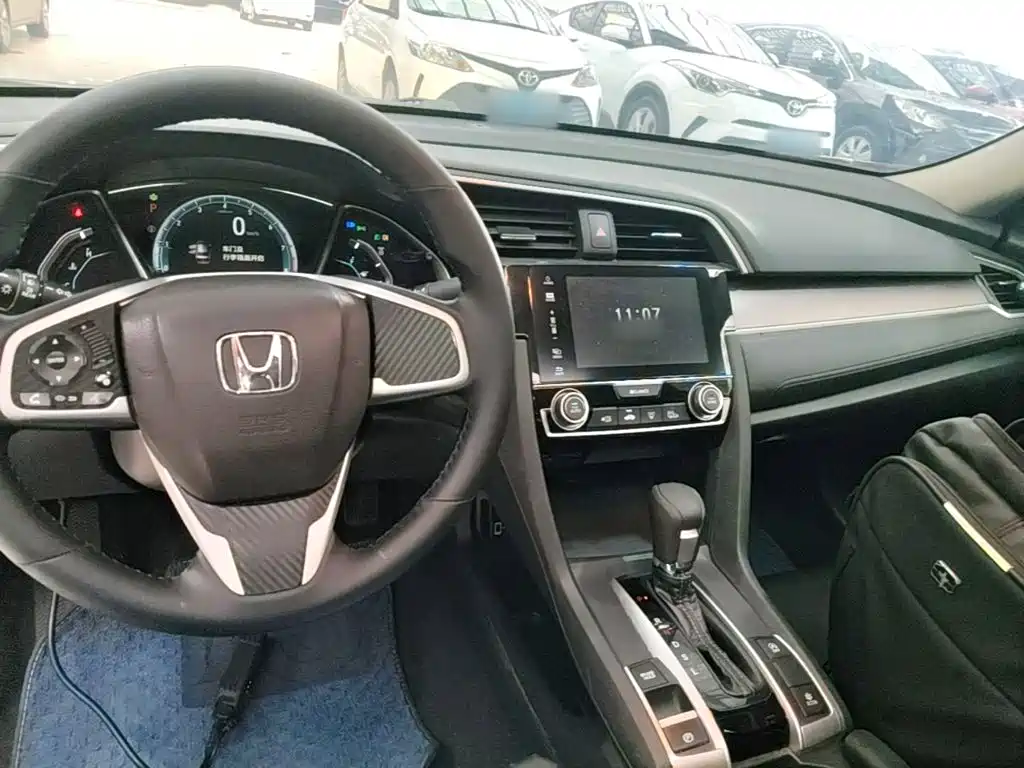 Honda Civic 2016 — фото 10