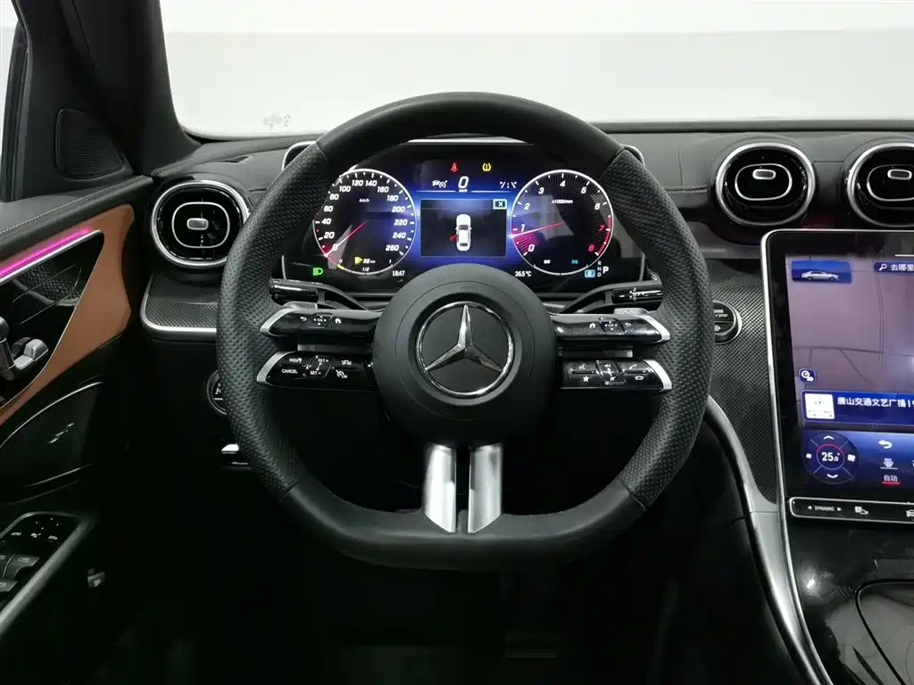 Mercedes-Benz C-Class 2023 — фото 11
